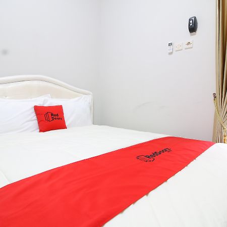 Reddoorz Plus Near Stie Ykpn Maguwo Eksteriør bilde