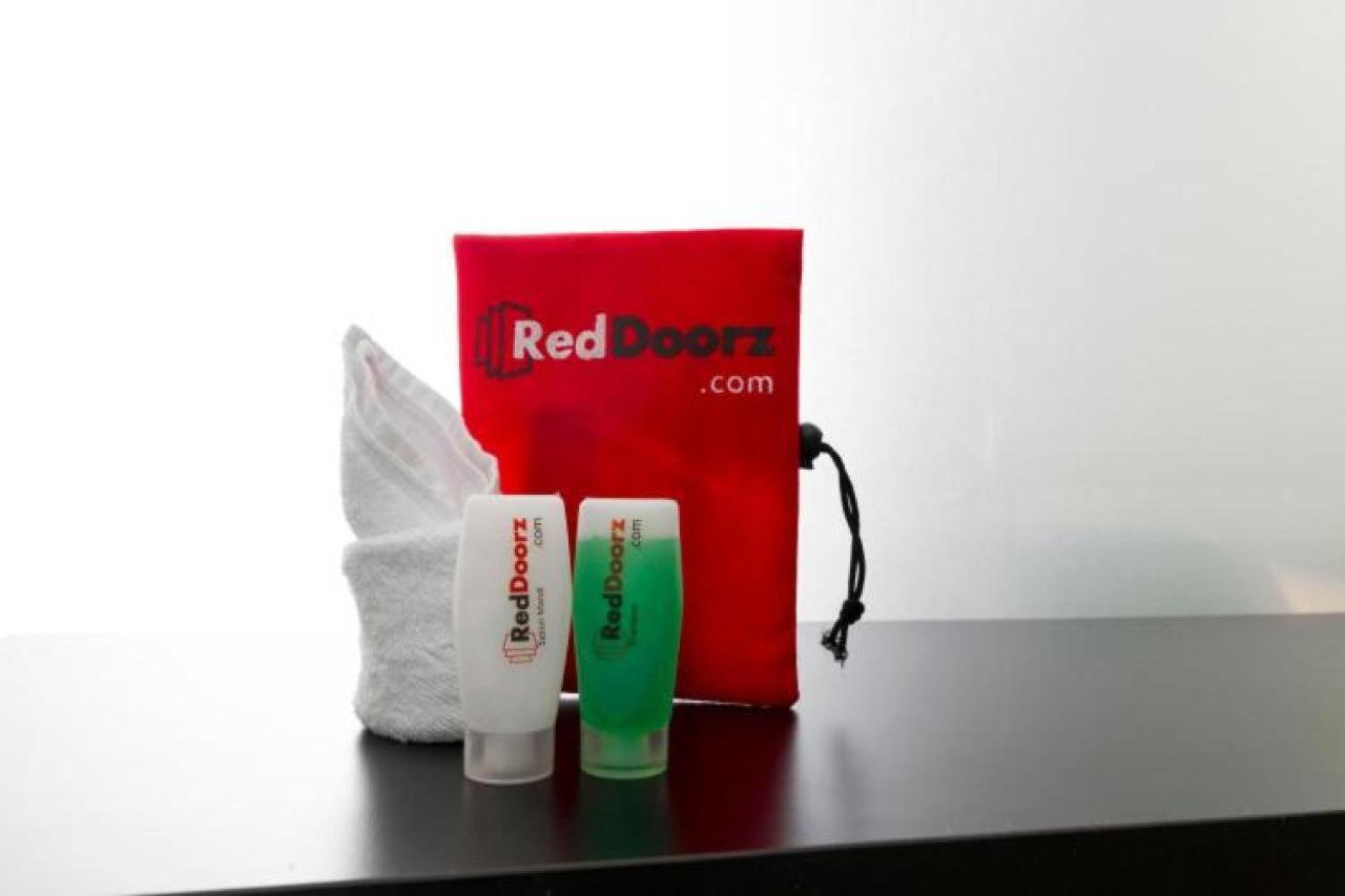 Reddoorz Plus Near Stie Ykpn Maguwo Eksteriør bilde
